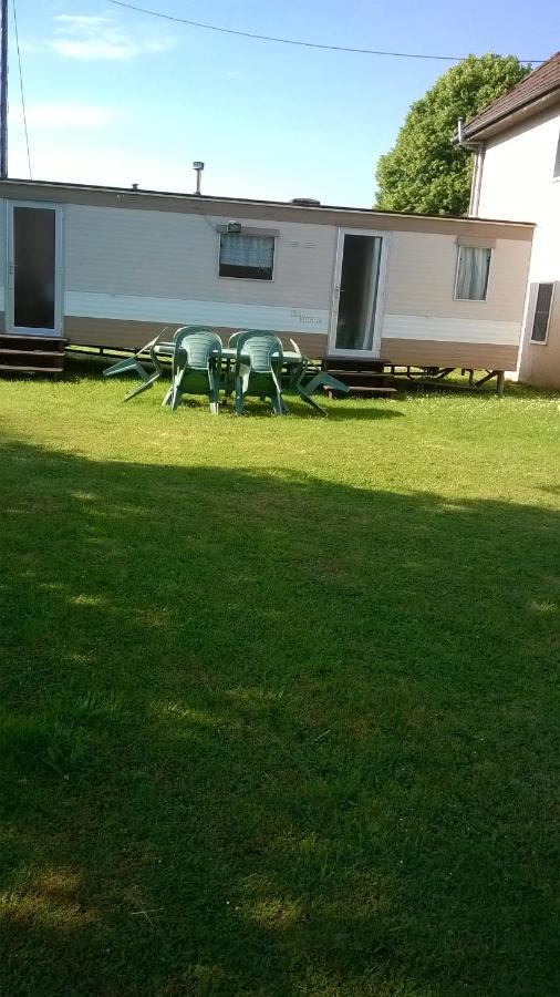 Les Tilleuls Hotel Janaillat Екстериор снимка
